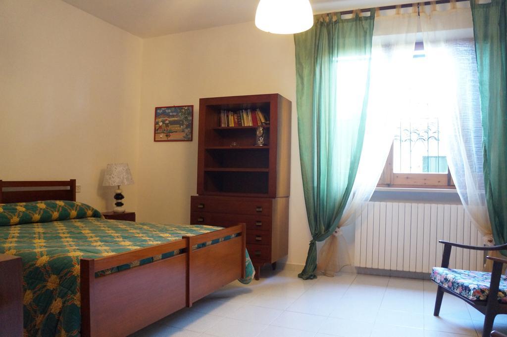 Bed and Breakfast Il Giardino Penne Habitación foto
